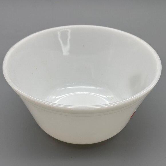 Vintage Federal Glass Vegetable Harvest 2 Quart Garden Vegetable Milk Glass Bowl - Picture 7 of 10